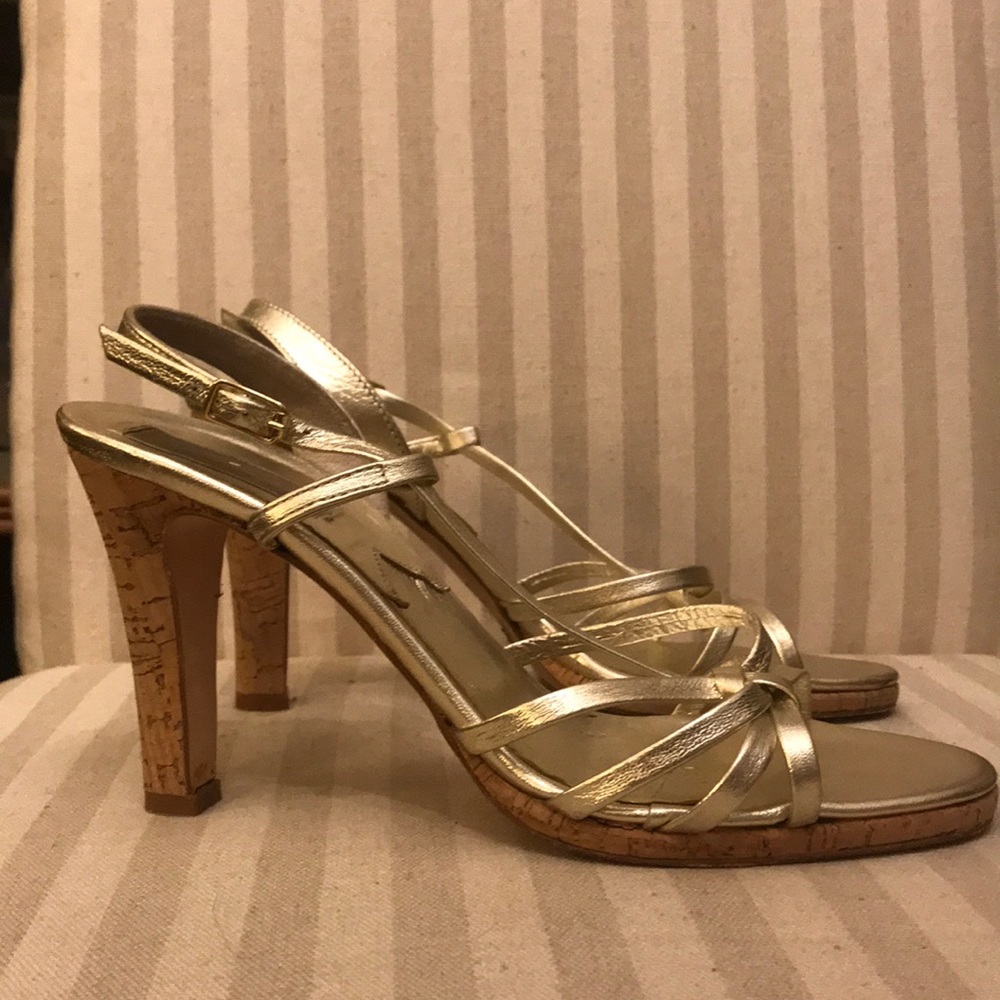 Gold leather Michael Kors heels ⭐️ - Picture 3 of 6